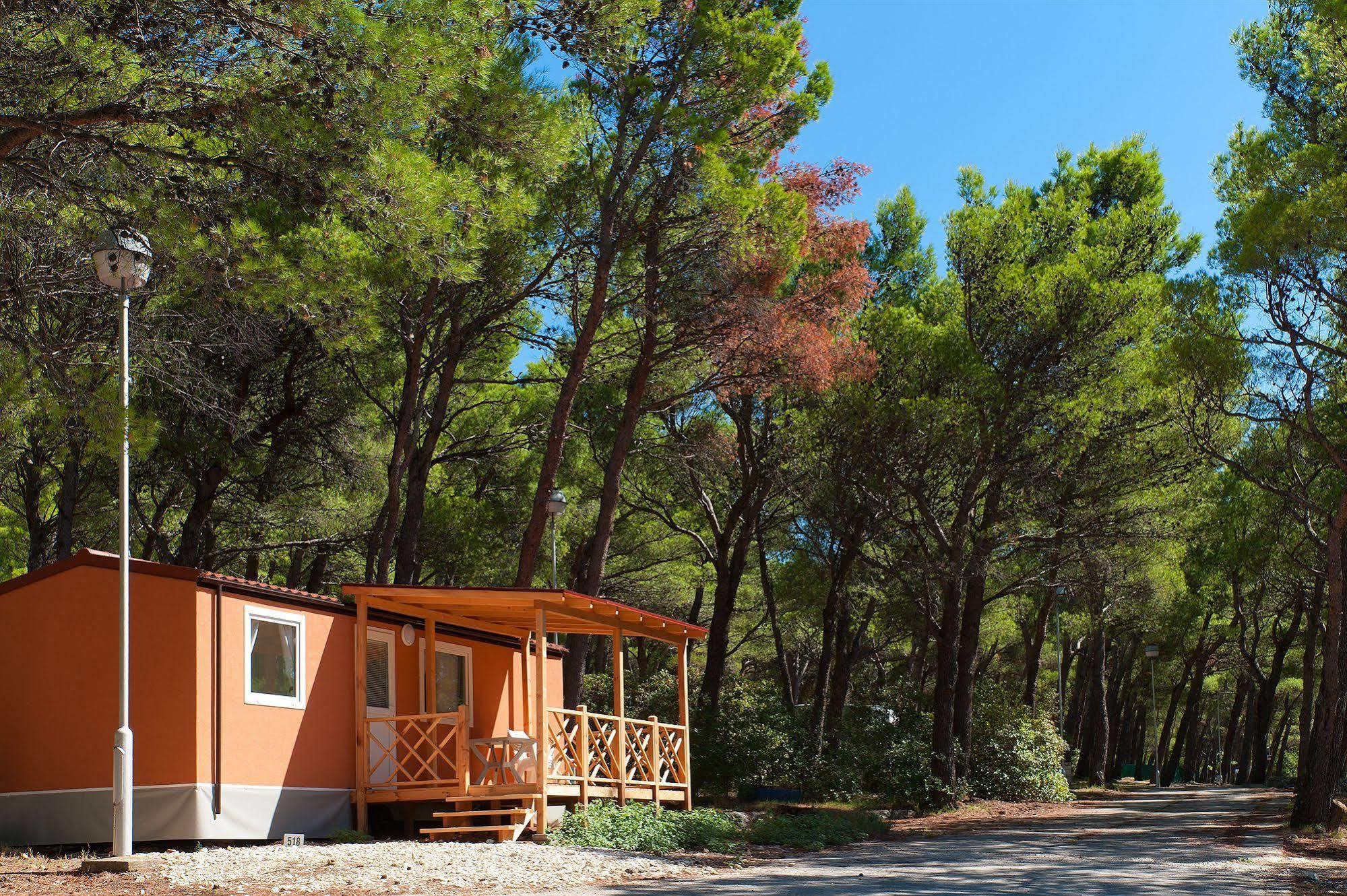 Mobile Homes Basko Polje Campground Baška Voda Екстериор снимка