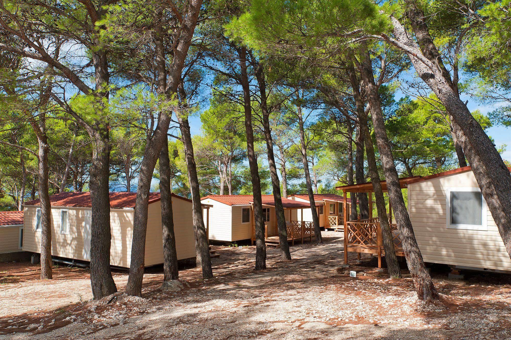 Mobile Homes Basko Polje Campground Baška Voda Екстериор снимка